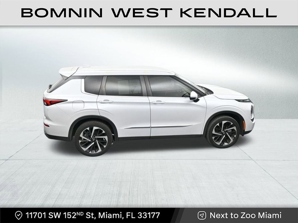 2022 Mitsubishi Outlander ES