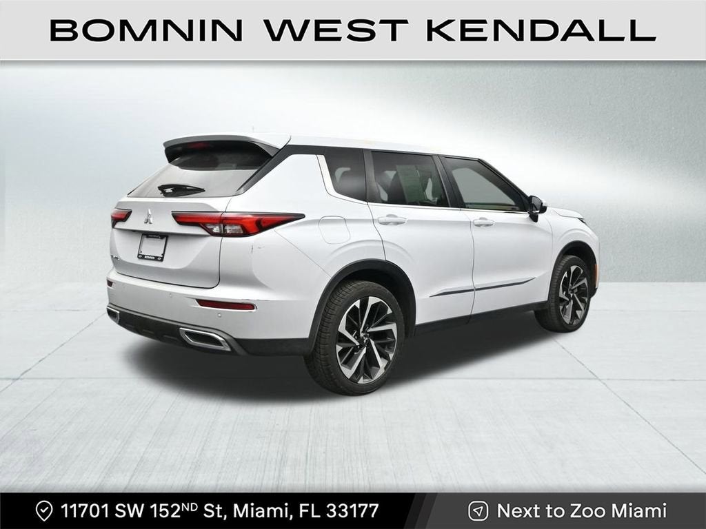 2022 Mitsubishi Outlander ES