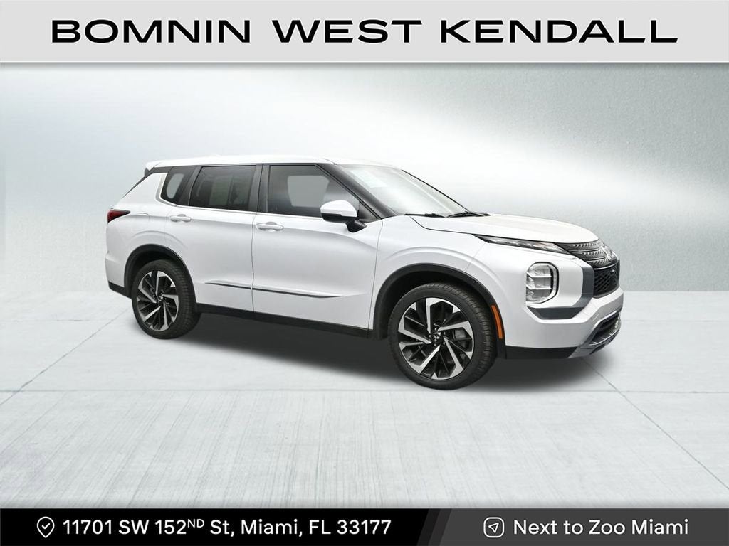 2022 Mitsubishi Outlander ES