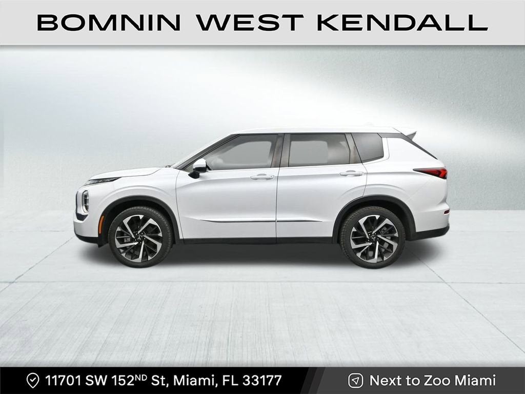 2022 Mitsubishi Outlander ES