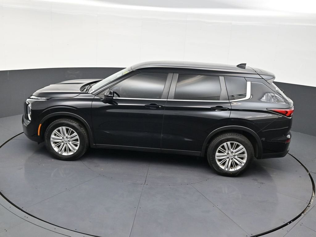 2024 Mitsubishi Outlander ES