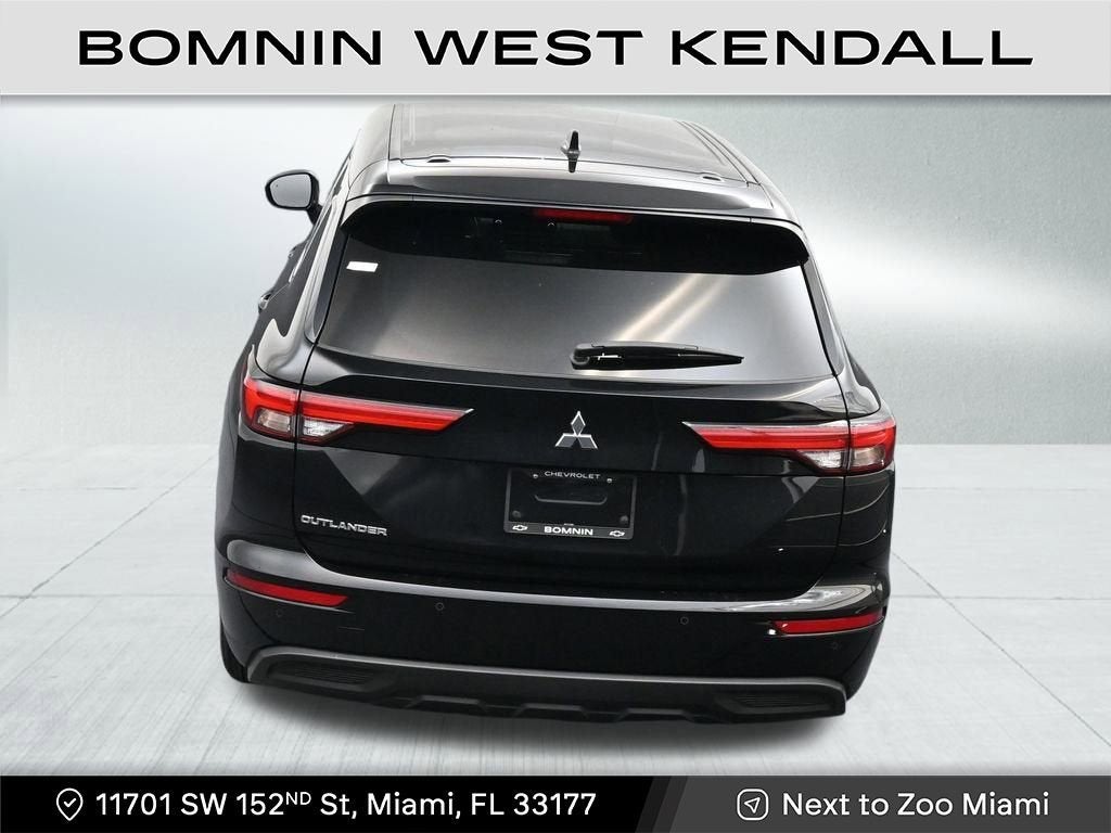 2024 Mitsubishi Outlander ES