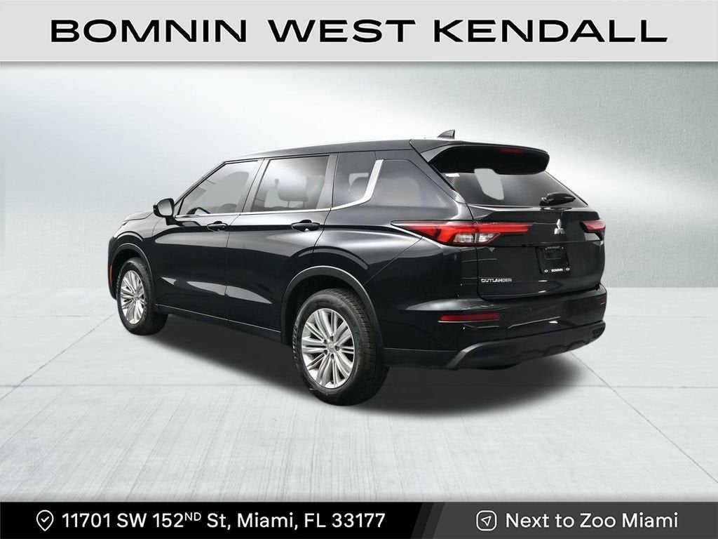 2024 Mitsubishi Outlander ES