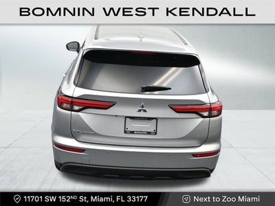 2024 Mitsubishi Outlander ES