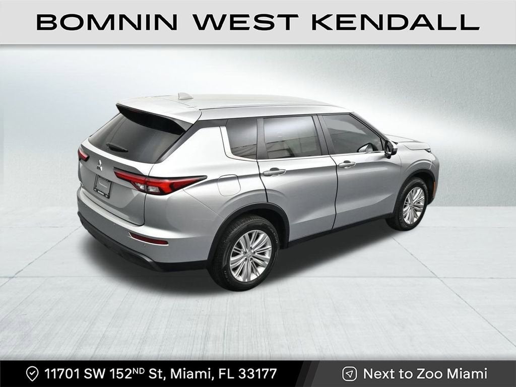 2024 Mitsubishi Outlander ES