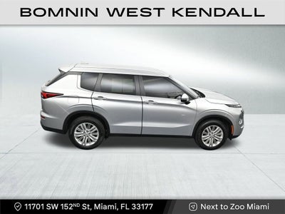 2024 Mitsubishi Outlander ES