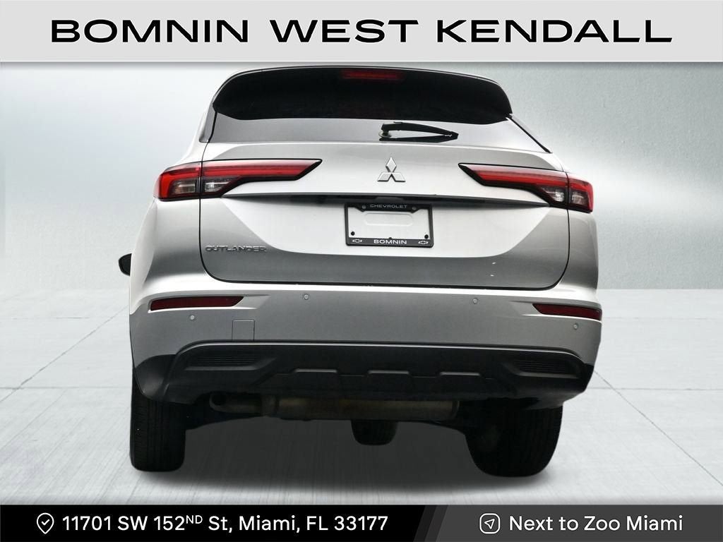 2024 Mitsubishi Outlander ES