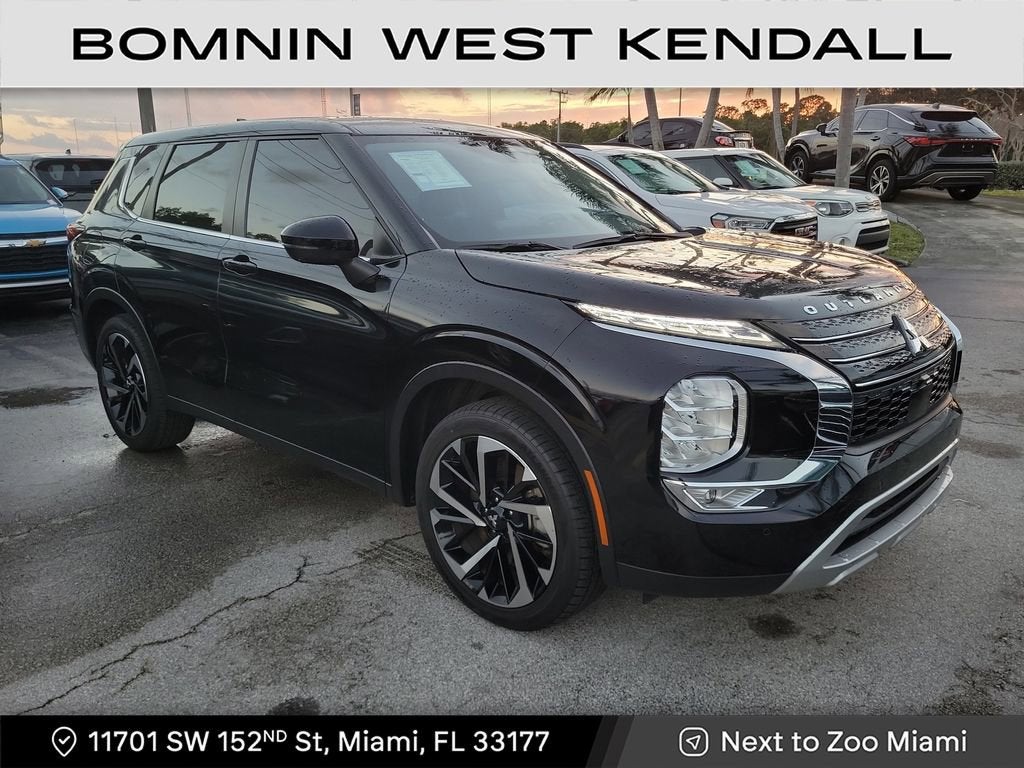 2024 Mitsubishi Outlander SE