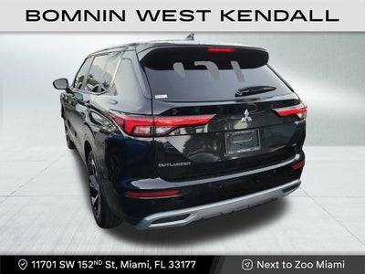 2024 Mitsubishi Outlander SE