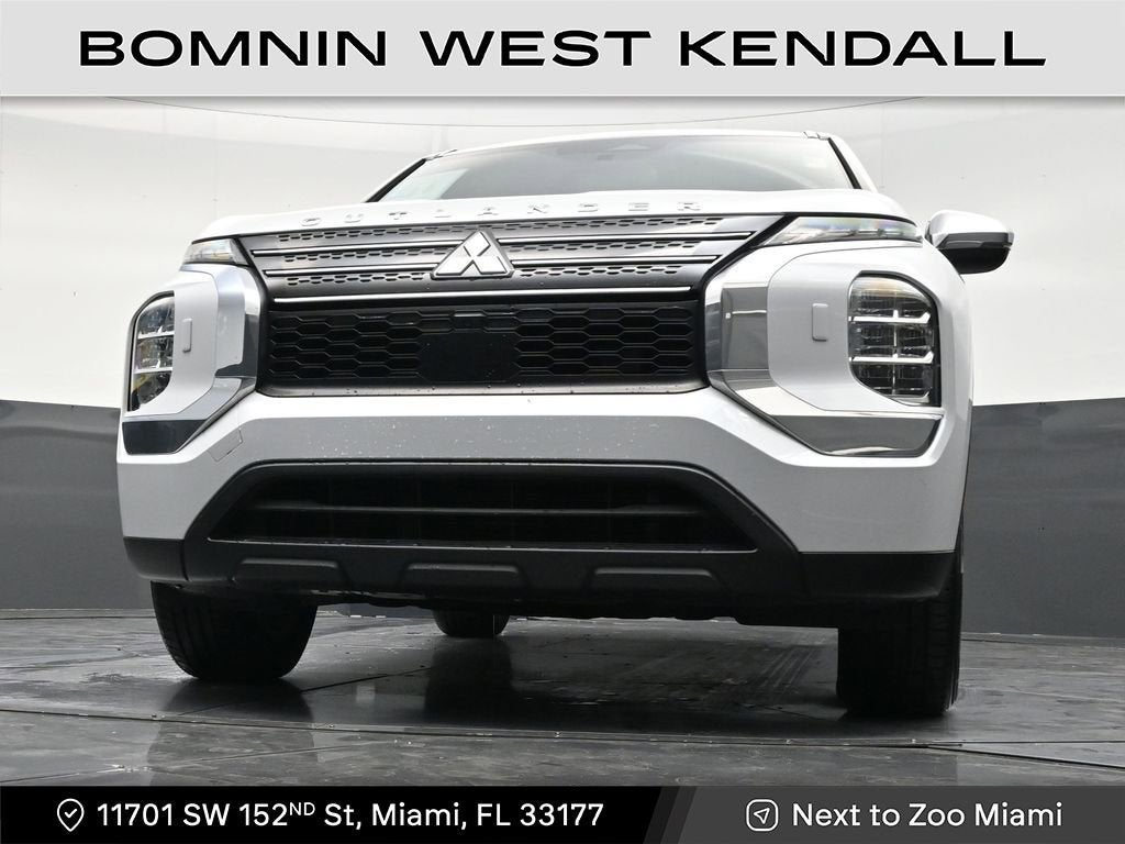 2022 Mitsubishi Outlander ES