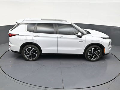 2025 Mitsubishi Outlander Plug-In Hybrid SE