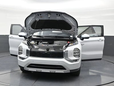 2025 Mitsubishi Outlander Plug-In Hybrid SE
