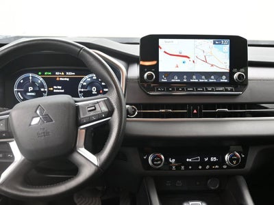 2025 Mitsubishi Outlander Plug-In Hybrid SE