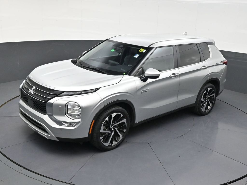 2025 Mitsubishi Outlander Plug-In Hybrid SE