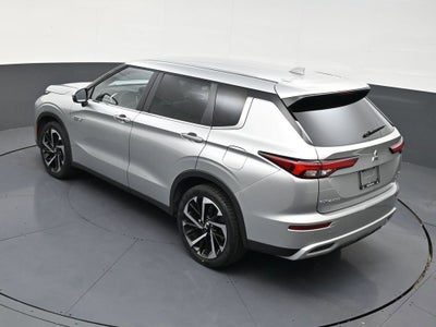 2025 Mitsubishi Outlander Plug-In Hybrid SE