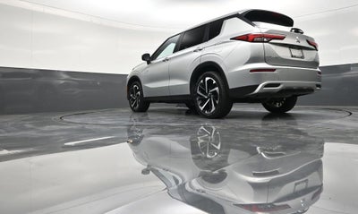 2025 Mitsubishi Outlander Plug-In Hybrid SE