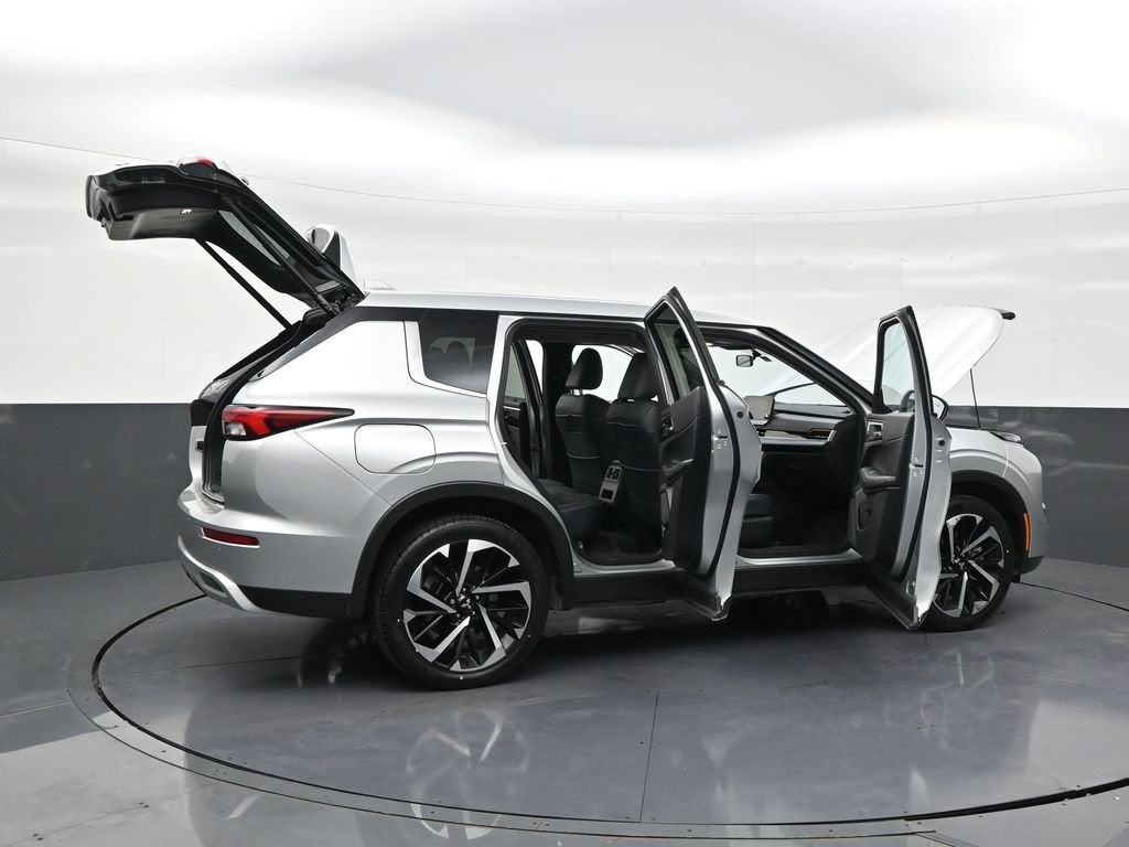 2025 Mitsubishi Outlander Plug-In Hybrid SE