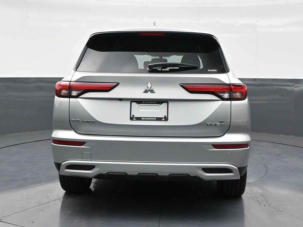 2025 Mitsubishi Outlander Plug-In Hybrid SE