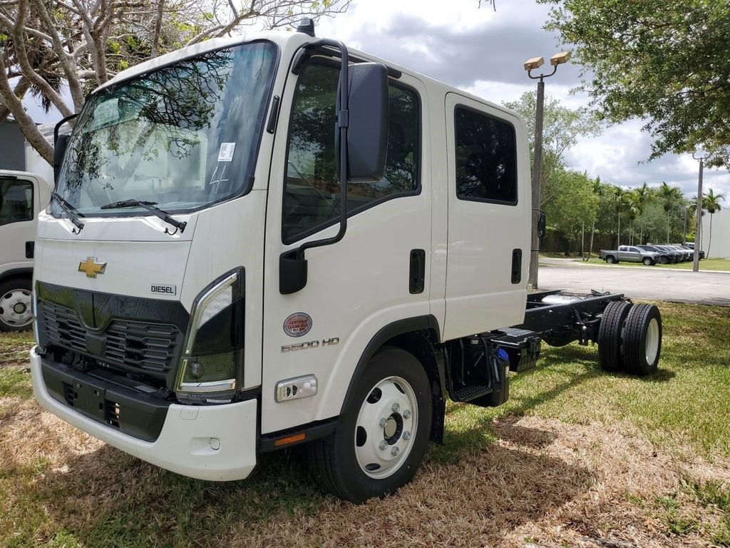 2025 Chevrolet Low Cab Forward 5500 XD Base