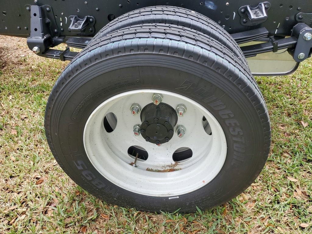 2025 Chevrolet Low Cab Forward 5500 XD Base