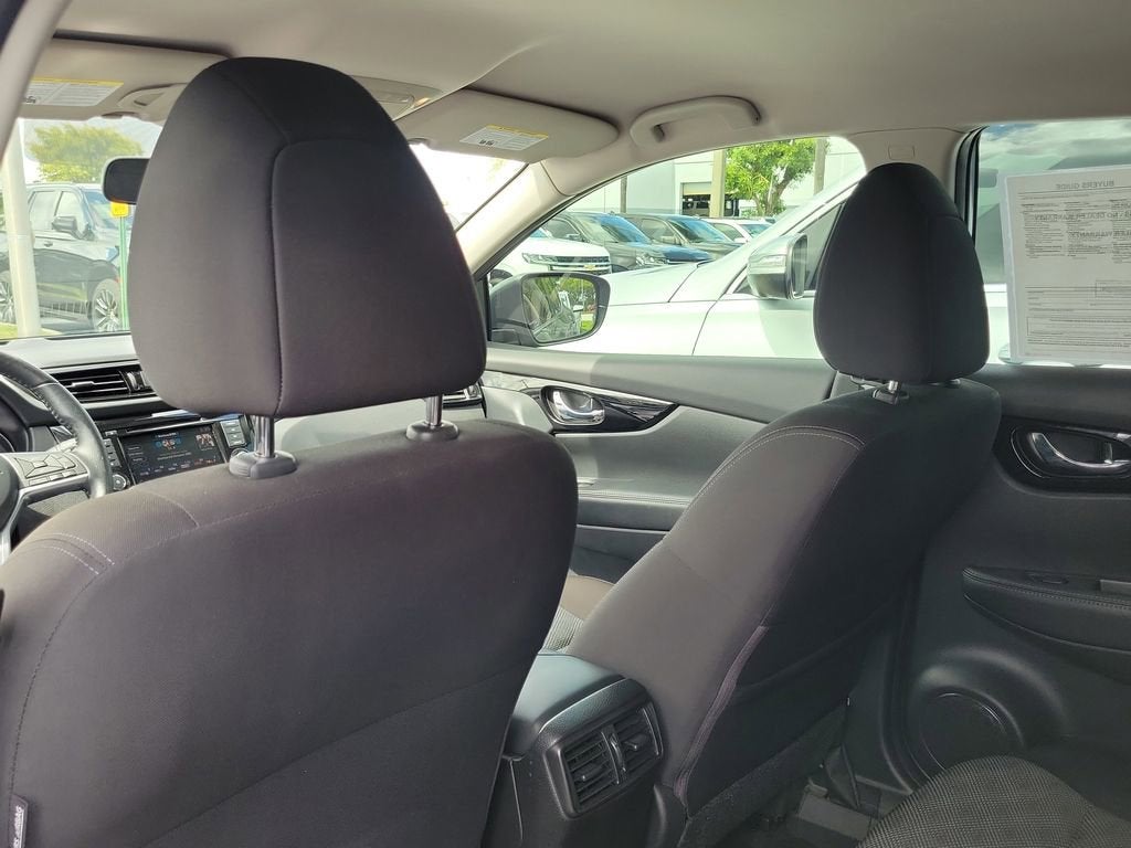 2022 Nissan Rogue Sport SV