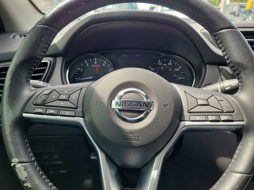 2022 Nissan Rogue Sport SV