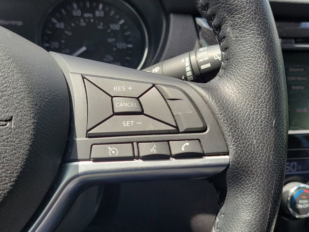 2022 Nissan Rogue Sport SV