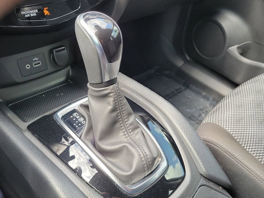 2022 Nissan Rogue Sport SV