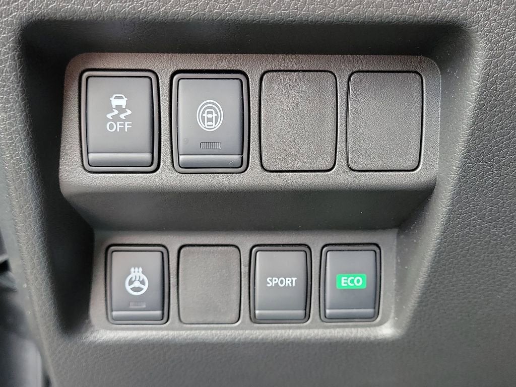 2022 Nissan Rogue Sport SV