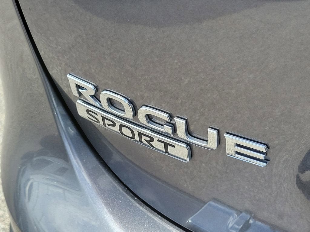 2022 Nissan Rogue Sport SV