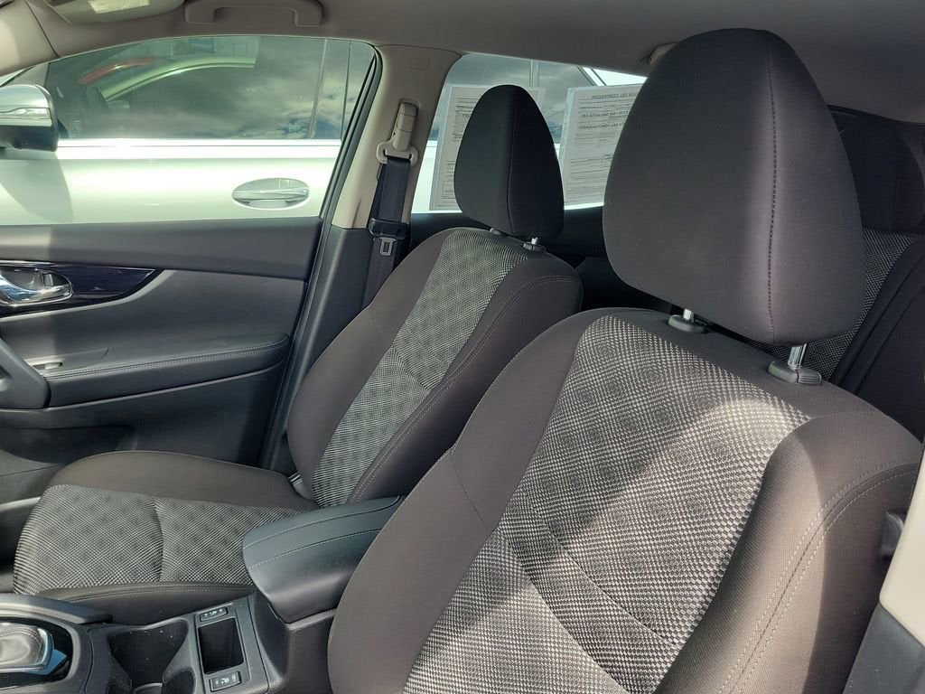 2022 Nissan Rogue Sport SV