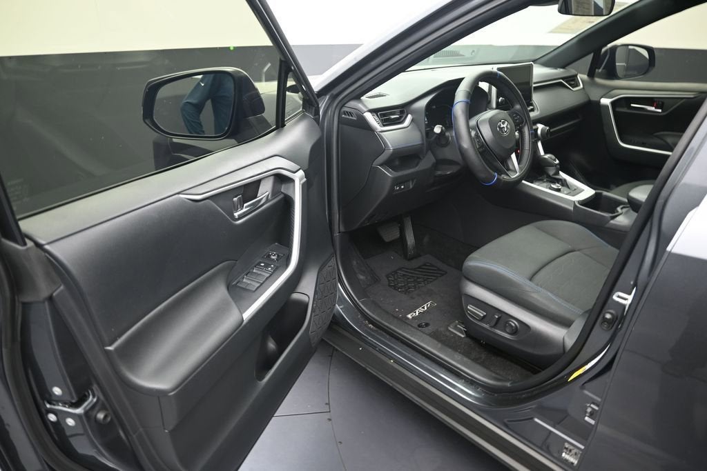 2023 Toyota RAV4 Hybrid SE