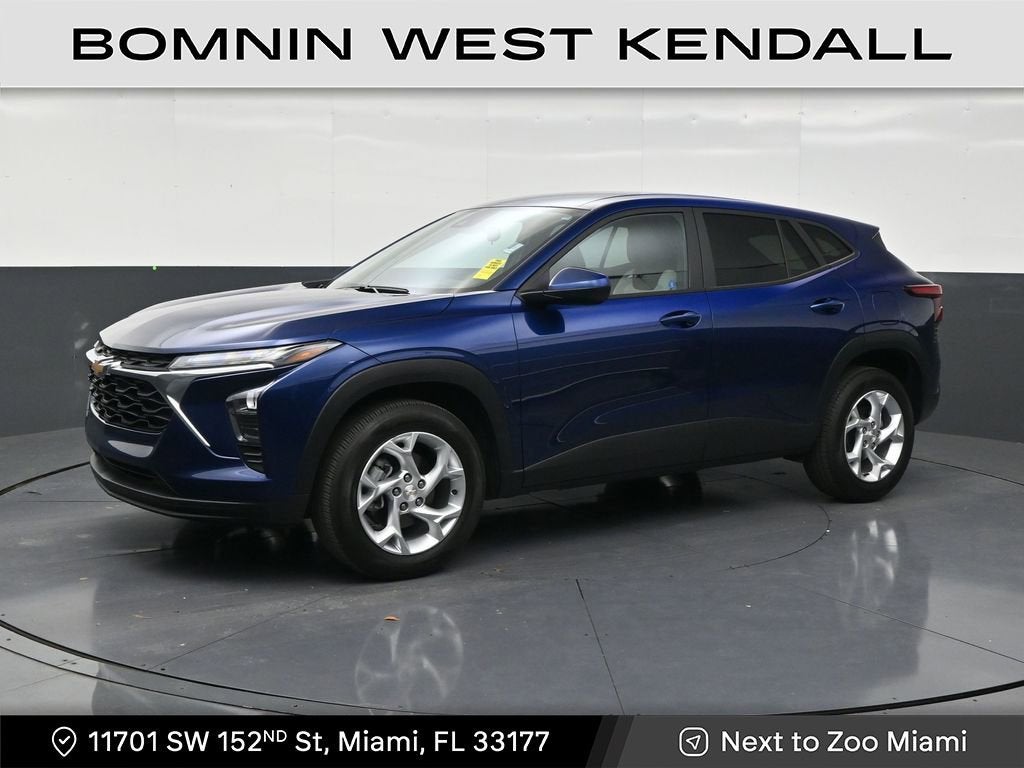 2024 Chevrolet Trax LS's photo