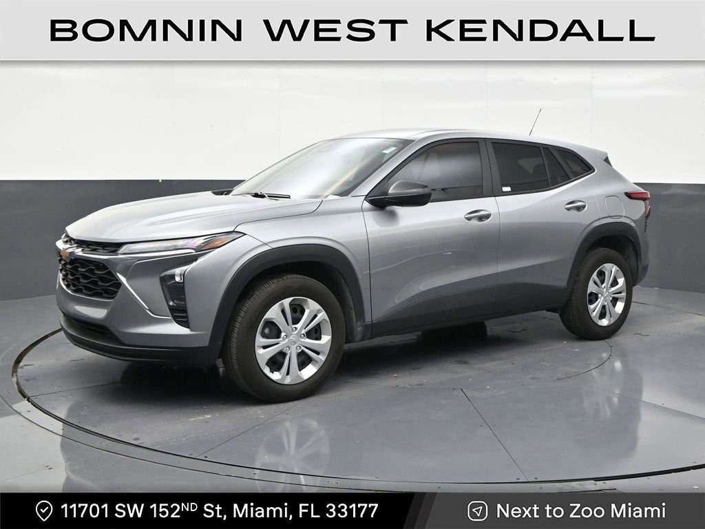 2025 Chevrolet Trax LS's photo