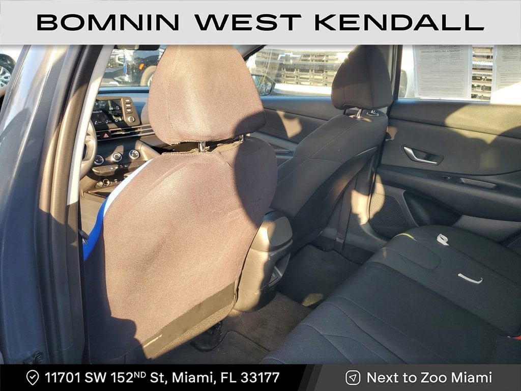 2025 Hyundai Elantra SE