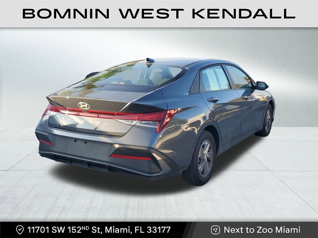 2025 Hyundai Elantra SE