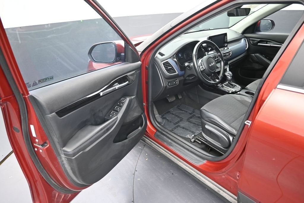 2023 Kia Seltos S
