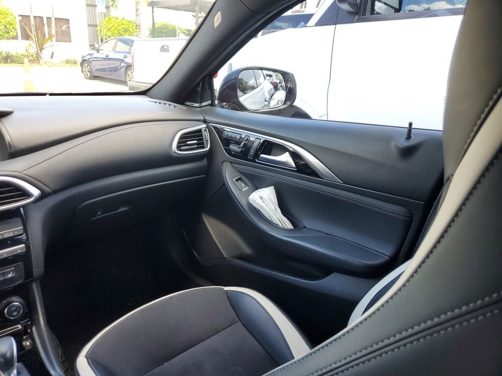 2019 INFINITI QX30 SPORT