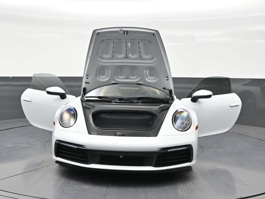 2022 Porsche 911 Carrera