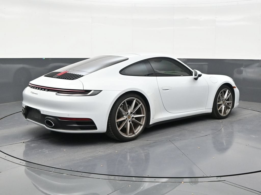 2022 Porsche 911 Carrera