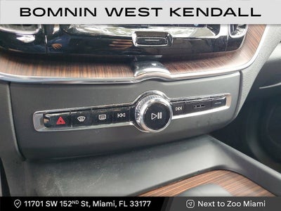 2023 Volvo XC60 Recharge Plug-In Hyb Plus Bright Theme