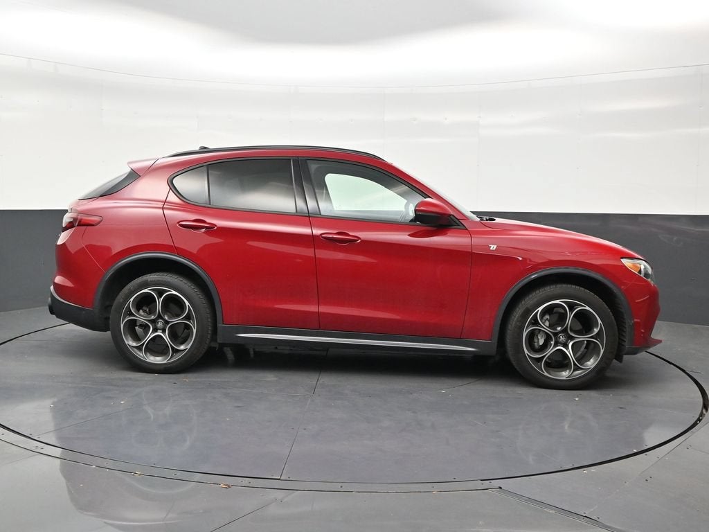 2022 Alfa Romeo Stelvio Ti AWD