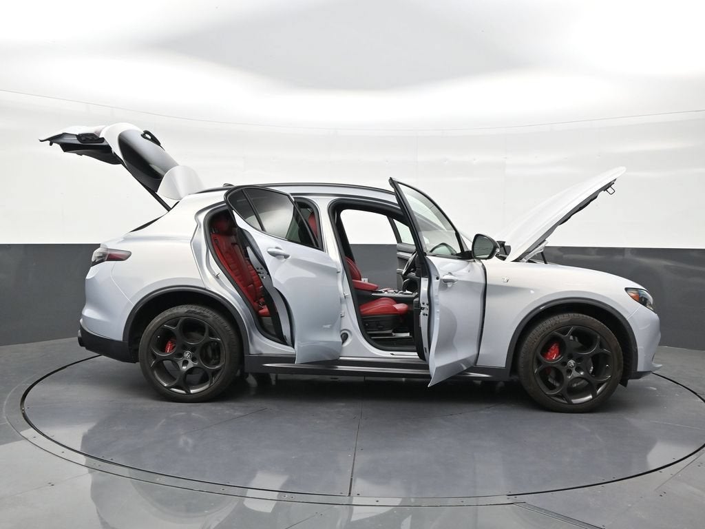 2024 Alfa Romeo Stelvio Ti