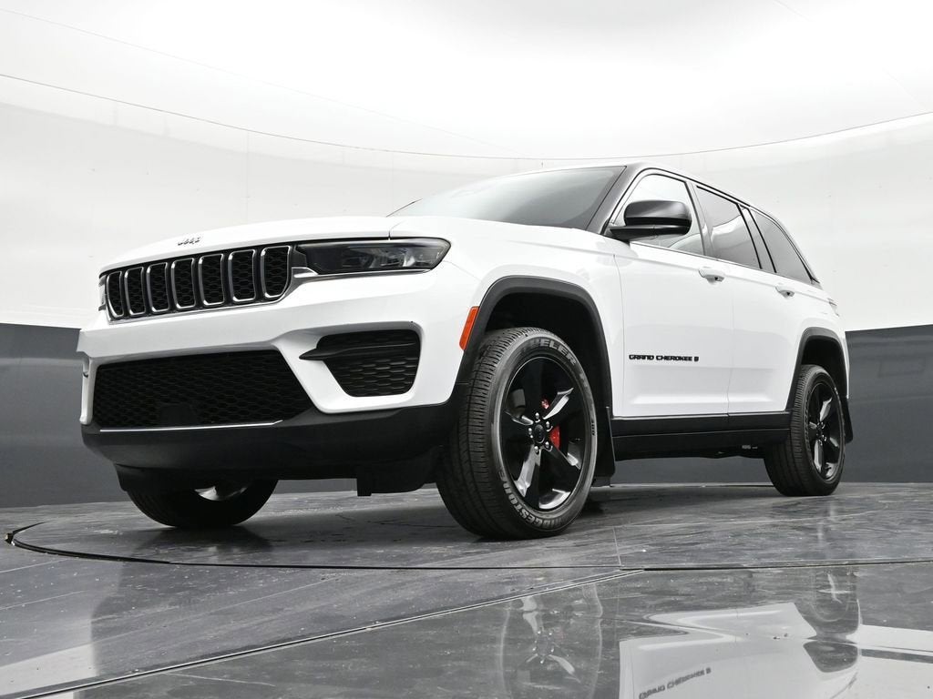 2023 Jeep Grand Cherokee Laredo