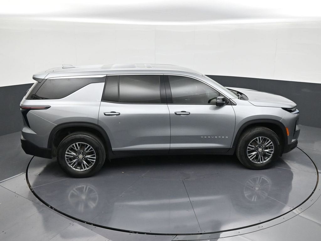 2024 Chevrolet Traverse LS