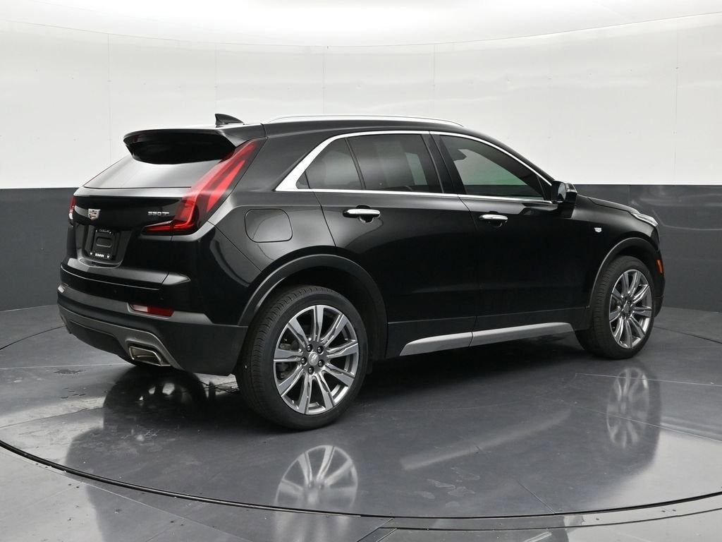 2023 Cadillac XT4 Premium Luxury