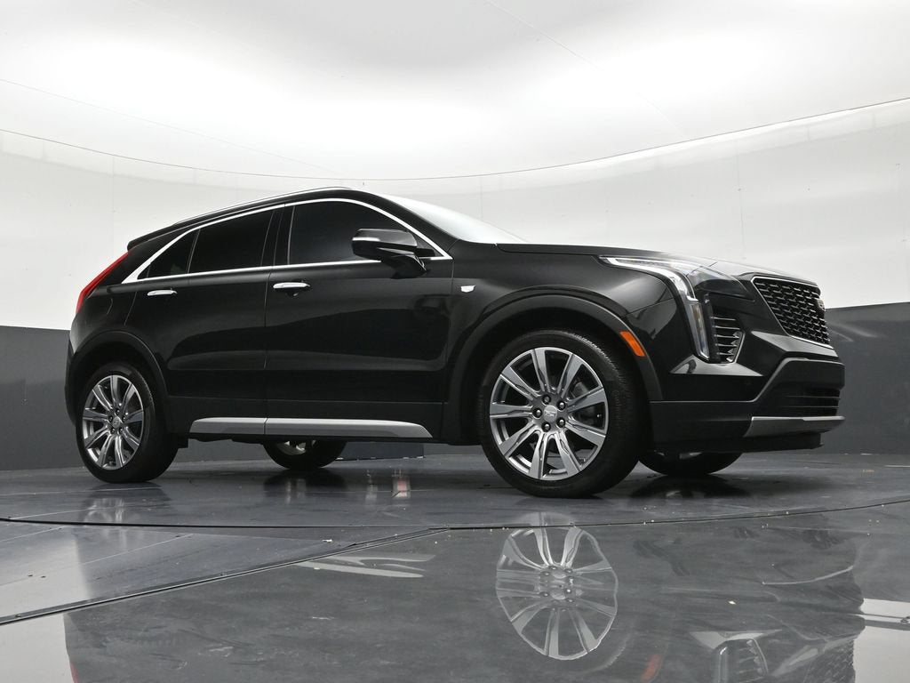 2023 Cadillac XT4 FWD Premium Luxury