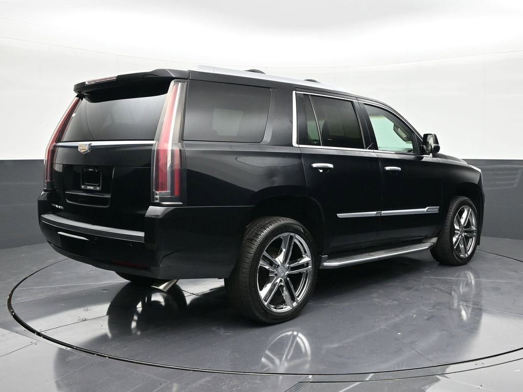 2016 Cadillac Escalade Luxury Collection