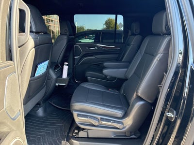 2022 Cadillac Escalade ESV Luxury