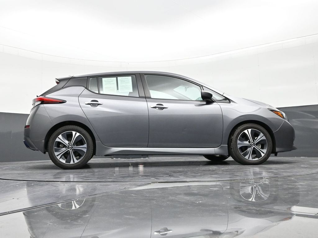 2022 Nissan LEAF SV